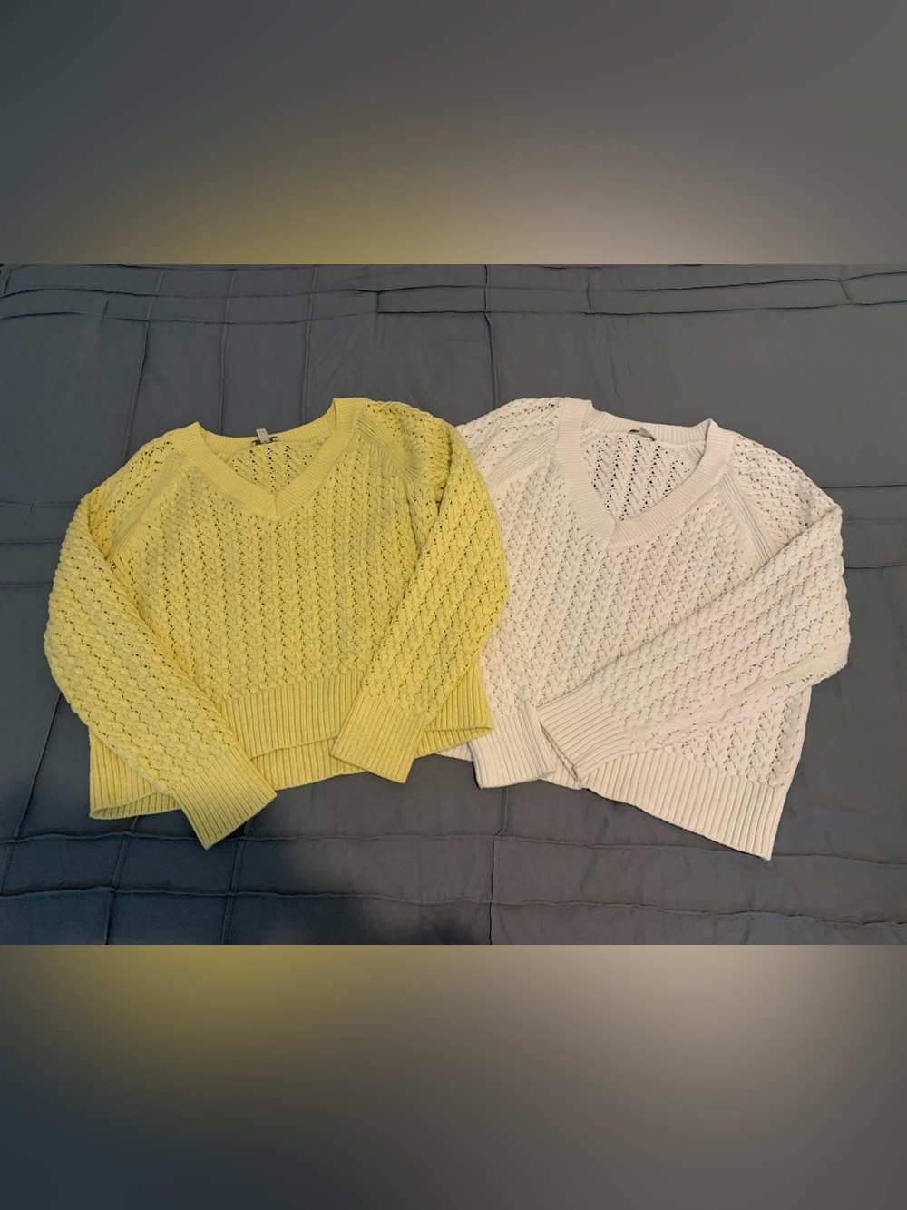 TALBOTS V-Neck Cable Knit Sweater in Yellow and White
